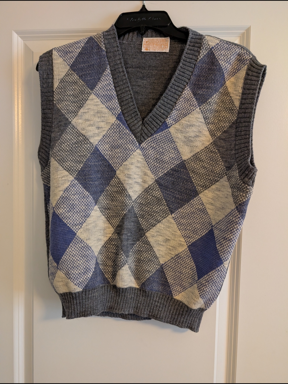 Pendleton Blue Gray Cream Argyle Knit Sweater Vest